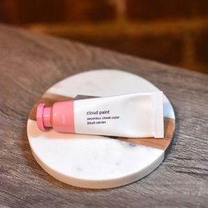 Glossier Cloud Paint in Puff